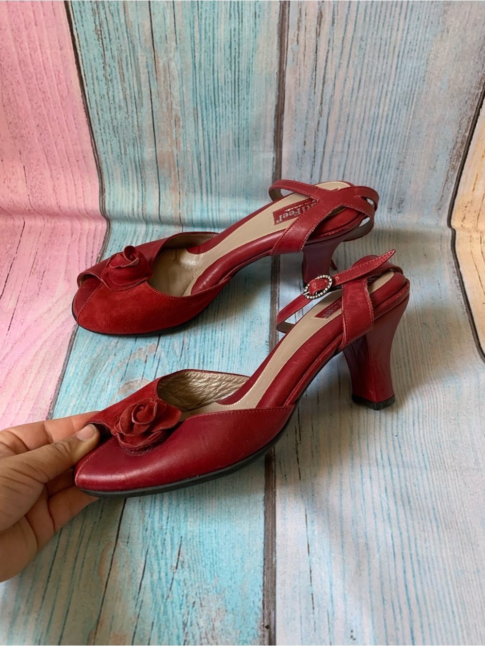 BeautiFeel Red Peep-Toe Heels with Floral Accent - Picture 7 of 11